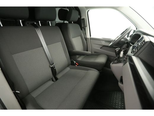 Volkswagen Transporter 2.0 TDI L2H1 150PK Automaat Airco Carplay Cruise DSG PDC 3 Persoons Elektrpakket ActivLease financial lease