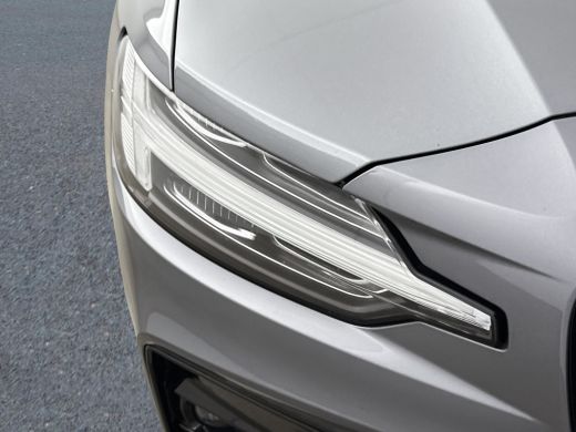 Volvo  S60 B3 R-Design | 20" Polestar wielen | Exterior Styling kit ActivLease financial lease