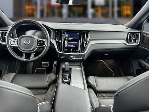 Volvo  S60 B3 R-Design | 20" Polestar wielen | Exterior Styling kit ActivLease financial lease