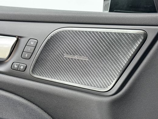 Volvo  S60 B3 R-Design | 20" Polestar wielen | Exterior Styling kit ActivLease financial lease