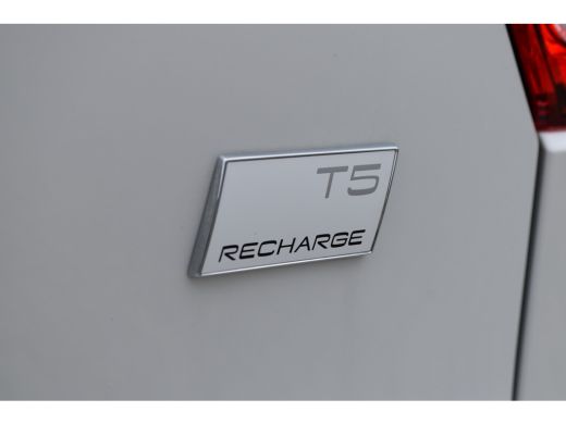 Volvo  XC40 Volvo T5 Plug-in hybrid Plus Dark | LageKM! | Camera | Intellisafe | NubuckBekleding! ActivLease financial lease