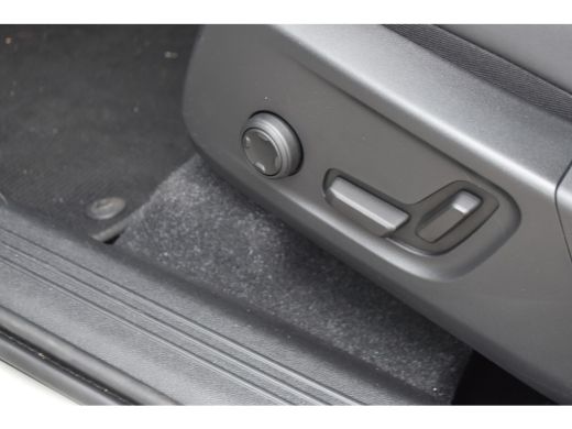 Volvo  XC40 Volvo T5 Plug-in hybrid Plus Dark | LageKM! | Camera | Intellisafe | NubuckBekleding! ActivLease financial lease