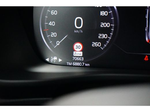 Volvo  XC40 Volvo T5 Recharge Plus Dark | Adaptive Cruise | Harman/Kardon | Lighting-Pack | Seat-Pack | Trekh... ActivLease financial lease