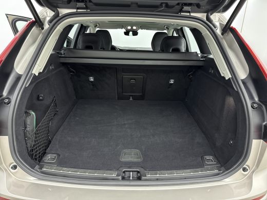 Volvo  XC60 2.0 T6 Plug-in hybrid AWD Plus Dark | Achteruitrijcamera | Apple Carplay/Android Auto|telefoonint... ActivLease financial lease