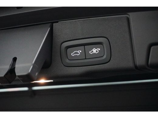 Volvo  XC60 T6 AWD Plus Bright | Adaptive Cruise | Panoramadak | Memory | Camera | Trekhaak | 21-Inch | BLIS ActivLease financial lease