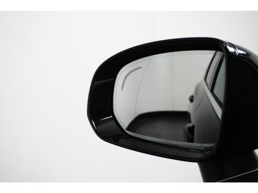 Volvo  XC60 T6 AWD Plus Bright | Adaptive Cruise | Panoramadak | Memory | Camera | Trekhaak | 21-Inch | BLIS ActivLease financial lease