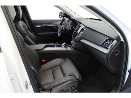 Volvo  XC90 Volvo T8 455PK Ultra Dark | Trekhaak | Luchtvering | 360° | Panoramadak | Getint Glas | Massage&V... ActivLease financial lease