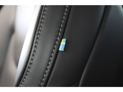 Volvo  XC90 T8 455PK AWD Ultra Dark | Luchtvering | Massage | B&W Audio | Trekhaak ActivLease financial lease