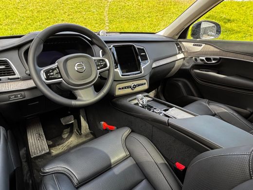 Volvo  XC90 Volvo T8 455PK AWD Ultra Dark | Luchtvering | Massage | B&W Audio | Trekhaak ActivLease financial lease