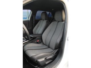 Peugeot 2008 1.2 130 Allure | CarPlay | 17" LMV | LED | Leder/Stof | Cruise | Bluetooth | Clima |