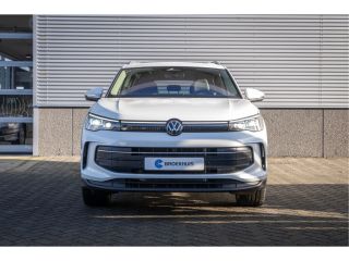 Volkswagen Tiguan Volkswagen 1.5 eHybrid 204PK PHEV Life Edition | Pan-dak | Assistant | Design| Comfort | Trekhaak |