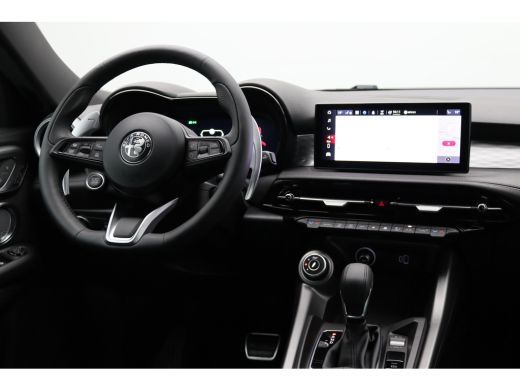Alfa Romeo Tonale Alfa Romeo 1.3T PHEV Veloce | Achteruitrijcamera | Apple Carplay/Android Auto|telefoonintegratie ... ActivLease financial lease