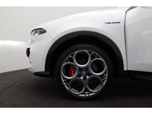 Alfa Romeo Tonale Alfa Romeo 1.3T PHEV Veloce | Achteruitrijcamera | Apple Carplay/Android Auto|telefoonintegratie ... ActivLease financial lease