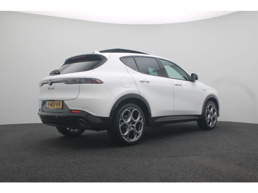 Alfa Romeo Tonale Alfa Romeo 1.3T PHEV Veloce | Achteruitrijcamera | Apple Carplay/Android Auto|telefoonintegratie ... ActivLease financial lease