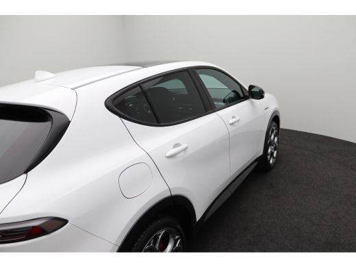 Alfa Romeo Tonale Alfa Romeo 1.3T PHEV Veloce | Achteruitrijcamera | Apple Carplay/Android Auto|telefoonintegratie ... ActivLease financial lease