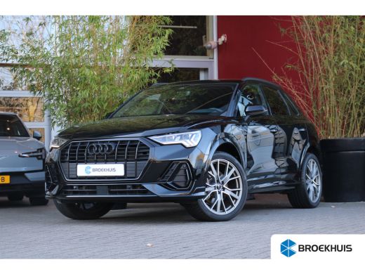Audi Q3 Audi 45 TFSI e S-Edition | Trekhaak | Full LED | Stoel+stuurverw. | Leer | Adapt. Cruise | 20'' Audi Q3 Audi 45 TFSI e S-Edition | Trekhaak | Full LED | Stoel+stuurverw. | Leer | Adapt. Cruise | 20''