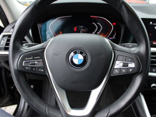BMW 3-serie 320i Executive Edition NL AUTO | STOELVERW | CARPLAY | ActivLease financial lease