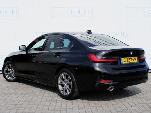 BMW 3-serie 320i Executive Edition NL AUTO | STOELVERW | CARPLAY | ActivLease financial lease