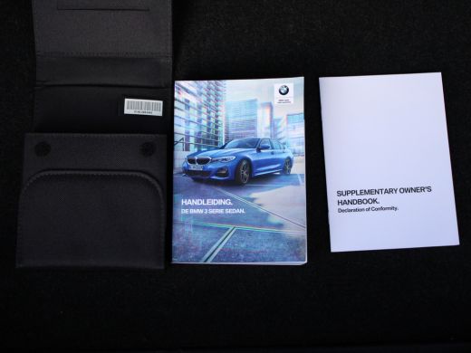BMW 3-serie 320i Executive Edition NL AUTO | STOELVERW | CARPLAY | ActivLease financial lease