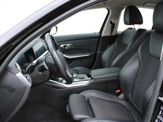 BMW 3-serie 320i Executive Edition NL AUTO | STOELVERW | CARPLAY | ActivLease financial lease