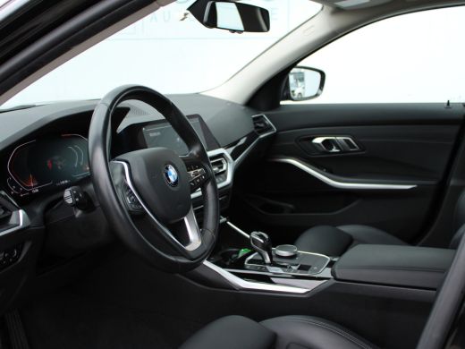 BMW 3-serie 320i Executive Edition NL AUTO | STOELVERW | CARPLAY | ActivLease financial lease