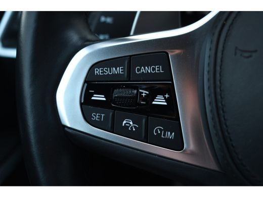 BMW 3 Serie Touring 320e M-Sport ACC HUD Sfeer Camera HiFi Stuurverw ActivLease financial lease