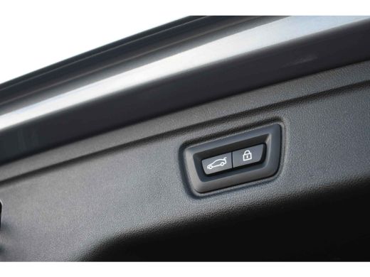 BMW 3 Serie Touring 320e M-Sport ACC HUD Sfeer Camera HiFi Stuurverw ActivLease financial lease