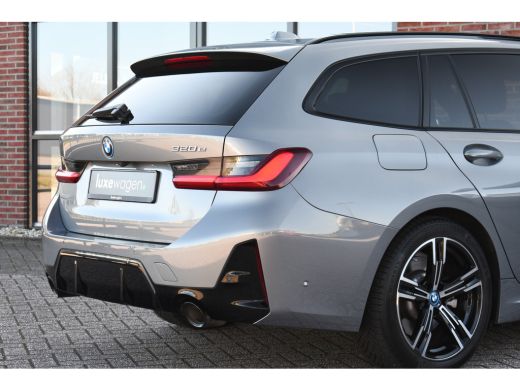 BMW 3 Serie Touring 320e M-Sport ACC HUD Sfeer Camera HiFi Stuurverw ActivLease financial lease