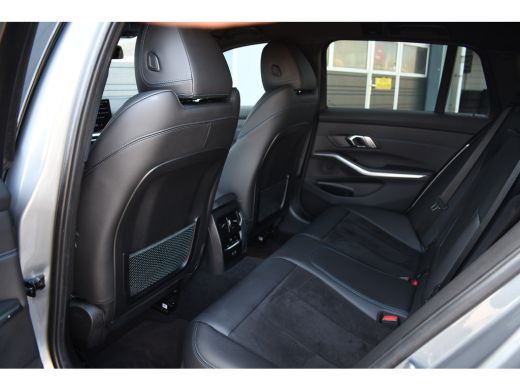 BMW 3 Serie Touring 320e M-Sport ACC HUD Sfeer Camera HiFi Stuurverw ActivLease financial lease