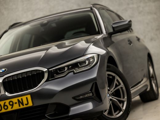 BMW 3 Serie Touring 320i Sportline Shadow 184Pk Automaat (APPLE CARPLAY, GROOT NAVI, CAMERA, LEDER, ADAPTIVE ... ActivLease financial lease