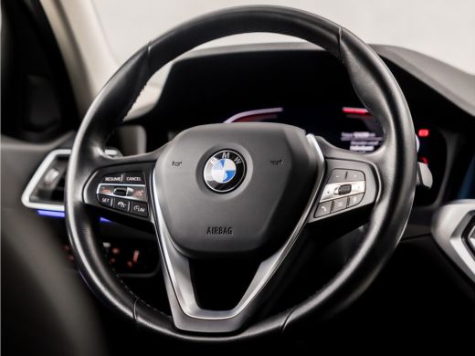 BMW 3 Serie Touring 320i Sportline Shadow 184Pk Automaat (APPLE CARPLAY, GROOT NAVI, CAMERA, LEDER, ADAPTIVE ... ActivLease financial lease