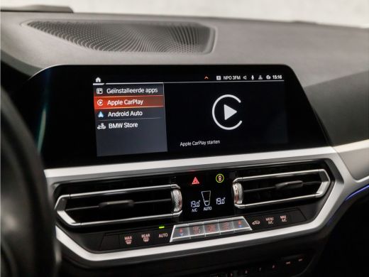 BMW 3 Serie Touring 320i Sportline Shadow 184Pk Automaat (APPLE CARPLAY, GROOT NAVI, CAMERA, LEDER, ADAPTIVE ... ActivLease financial lease