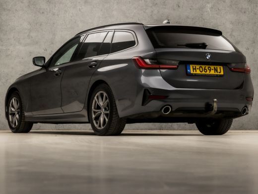 BMW 3 Serie Touring 320i Sportline Shadow 184Pk Automaat (APPLE CARPLAY, GROOT NAVI, CAMERA, LEDER, ADAPTIVE ... ActivLease financial lease