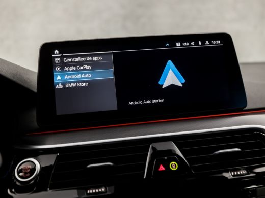BMW 5 Serie 530e xDrive M Sport 293Pk Automaat (APPLE CARPLAY, M PAKKET, ADAPTIVE CRUISE, SFEERVERLICHTING, S... ActivLease financial lease
