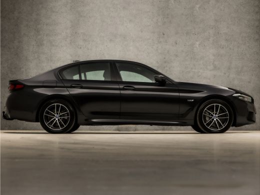 BMW 5 Serie 530e xDrive M Sport 293Pk Automaat (APPLE CARPLAY, M PAKKET, ADAPTIVE CRUISE, SFEERVERLICHTING, S... ActivLease financial lease