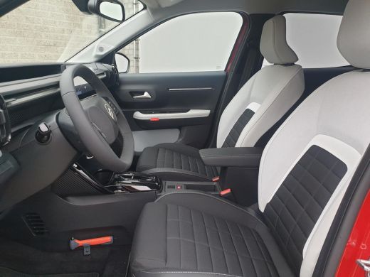 Citroën ë-C3 Citroën ë-C3 Max 44 kWh| 17" lichtmetalen velgen 'Atacamite' | Achteruitrijcamera | Boordlader 11... ActivLease financial lease