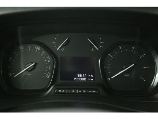 Citroën Jumpy 2.0 BlueHDI L2H1 177PK Automaat Airco 360Camera Carplay Cruise LED PDC 3 Persoons Trekhaak ActivLease financial lease