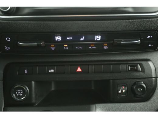 Citroën Jumpy 2.0 BlueHDI L2H1 177PK Automaat Airco 360Camera Carplay Cruise LED PDC 3 Persoons Trekhaak ActivLease financial lease