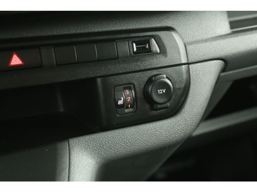 Citroën Jumpy 2.0 BlueHDI L2H1 177PK Automaat Airco 360Camera Carplay Cruise LED PDC 3 Persoons Trekhaak ActivLease financial lease