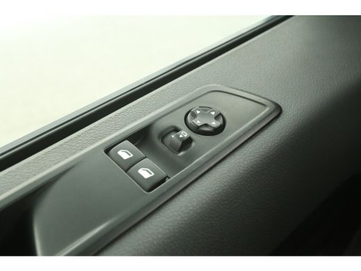 Citroën Jumpy 2.0 BlueHDI L2H1 177PK Automaat Airco 360Camera Carplay Cruise LED PDC 3 Persoons Trekhaak ActivLease financial lease