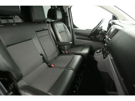 Citroën Jumpy 2.0 BlueHDI L2H1 177PK Automaat Airco 360Camera Carplay Cruise LED PDC 3 Persoons Trekhaak ActivLease financial lease