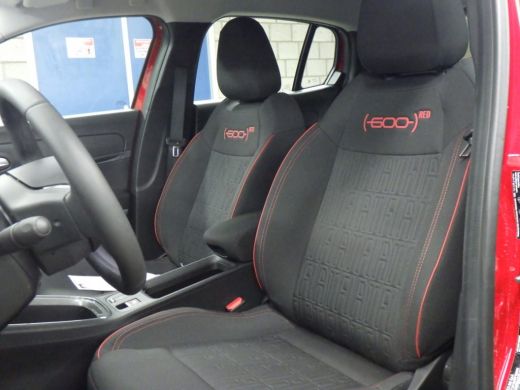 Fiat 600E Fiat RED 54 kWh / Parkeersensoren / Climate Control / LED / Keyless Start / ActivLease financial lease