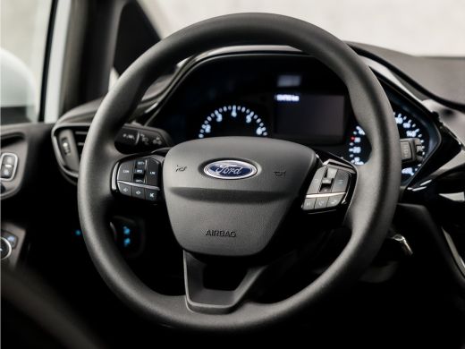 Ford Fiesta 1.1 Design (APPLE CARPLAY, GROOT NAVI, PARKEERSENSOREN, SPORTSTOELEN, CRUISE, LANE ASSIST, DAB+, ... ActivLease financial lease