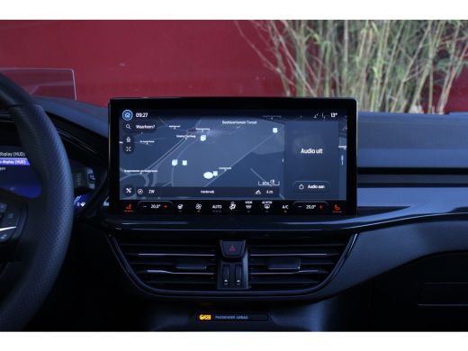 Ford FOCUS Wagon 1.0 EcoBoost Hybrid ST Line X | Pano | Head-Up | Adapt. Cruise | Elek. klep | Stoel+stuurverw. | ... ActivLease financial lease