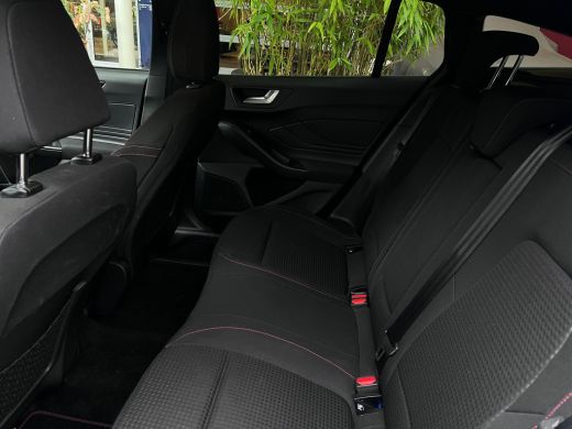 Ford FOCUS Wagon ST-LINE X WAGON 1.0 ECOBOOST HYBRID POWERSHIFT AUTOMAAT 155PK/114KW AGR-stoel | B&O | Stoel+stuur... ActivLease financial lease