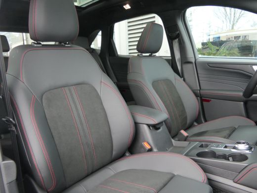 Ford Kuga Ford 2.5 PHEV ST-Line X | Black-Edition | 20 Inch | Panoramadak | Trekhaak | Matrix LED | Head-Up... ActivLease financial lease