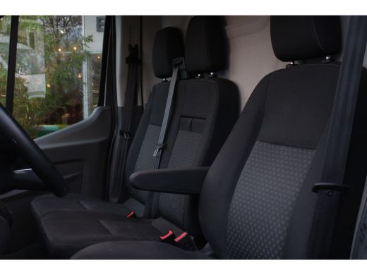 Ford Transit 350 2.0 TDCI 165pk aut. L3H2 Limited RWD | Trekhaak | 3500kg Trekgewicht | Adaptieve Cruise Contr... ActivLease financial lease