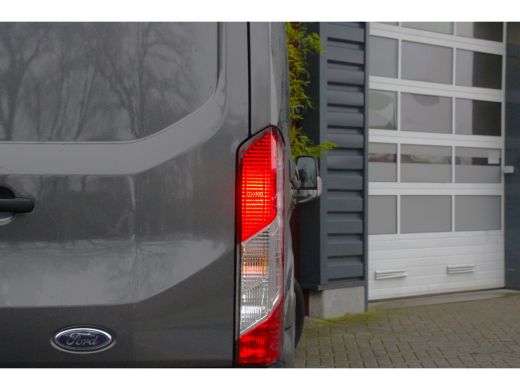 Ford Transit 350 2.0 TDCI 165pk aut. L3H2 Limited RWD | Trekhaak | 3500kg Trekgewicht | Adaptieve Cruise Contr... ActivLease financial lease