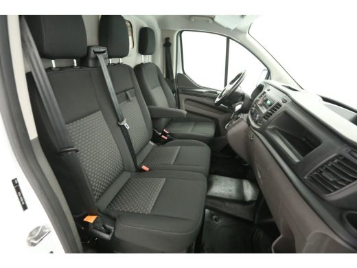 Ford Transit Custom 300 2.0 TDCI L1H1 Automaat Airco Cruise 3 Persoons PDC 2xSchuifdeur Elektrpakket Trekhaak ActivLease financial lease