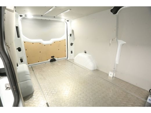 Ford Transit Custom Trend 2.0 Ecoblue L2H1 Automaat Traanplaat Airco Camera Cruise Carplay LED PDC 3 Persoons Trekhaak ActivLease financial lease